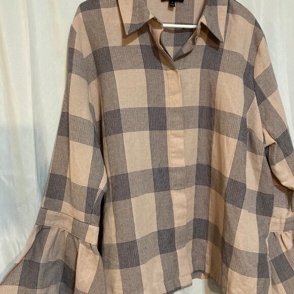 NWOT Lane Bryant Button-up with BELL SLEEVES - Picture 2 of 6